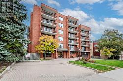 407 - 3734 ST CLAIR AVENUE E  Toronto, ON M1M 1T7