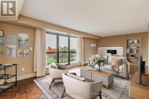 407 - 3734 St Clair Avenue E, Toronto, ON - Indoor Photo Showing Living Room