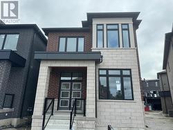 (COACH HOUSE) - 35 GOLDEN FERN STREET  Markham, ON L6B 0V5
