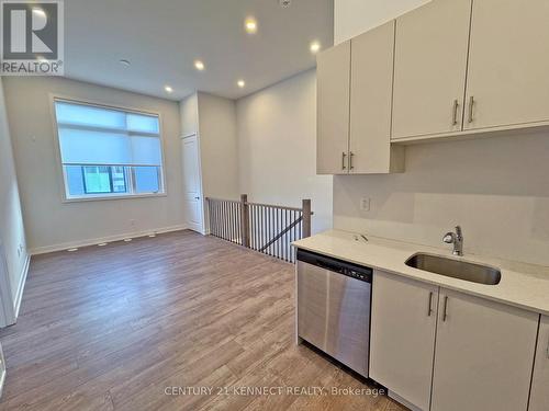 (Coach House) - 35 Golden Fern Street, Markham, ON - Indoor Photo Showing Kitchen