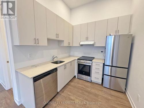 (Coach House) - 35 Golden Fern Street, Markham, ON - Indoor Photo Showing Kitchen