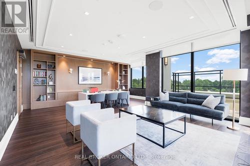 3005 - 1 Grandview Avenue, Markham, ON - Indoor Photo Showing Living Room