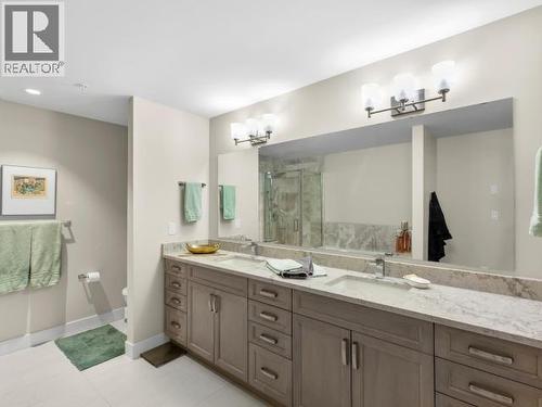 104-36 Waterfront Place, Whitehorse, YT - Indoor Photo Showing Bathroom