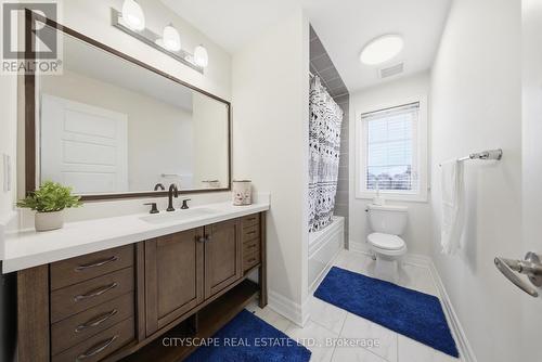 28 Celano Drive, Hamilton, ON - Indoor Photo Showing Bathroom