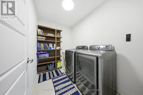 28 Celano Drive, Hamilton, ON - Indoor Photo Showing Laundry Room