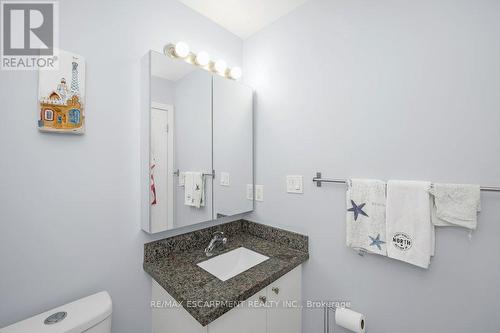 302 - 90 Charlton Avenue W, Hamilton, ON - Indoor Photo Showing Bathroom
