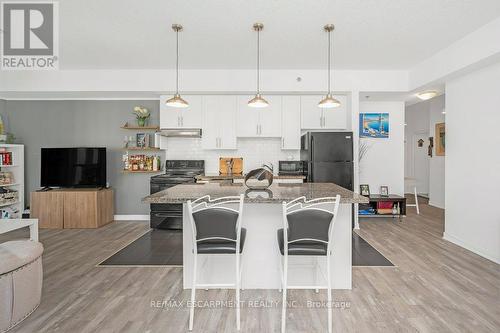 302 - 90 Charlton Avenue W, Hamilton, ON - Indoor Photo Showing Other Room