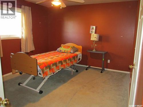 613 9Th Avenue W, Nipawin, SK - Indoor Photo Showing Bedroom