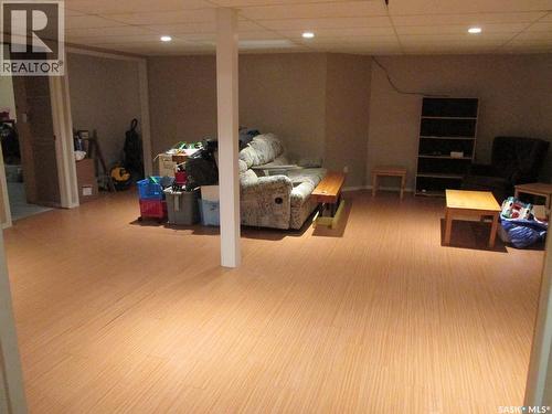 613 9Th Avenue W, Nipawin, SK - Indoor