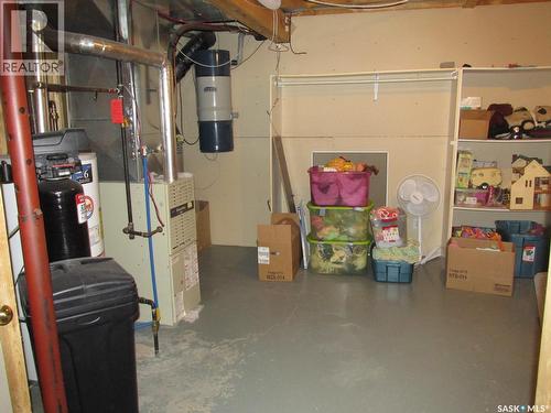 613 9Th Avenue W, Nipawin, SK - Indoor Photo Showing Basement