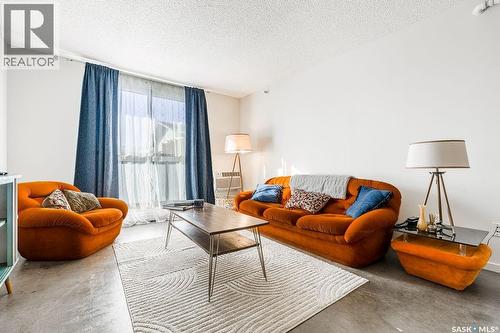 26 111 St Lawrence Crescent, Saskatoon, SK - Indoor Photo Showing Living Room