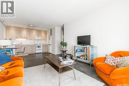 26 111 St Lawrence Crescent, Saskatoon, SK - Indoor Photo Showing Living Room