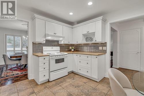 27 Snowshoe Mill Way, Toronto, ON - Indoor Photo Showing Kitchen