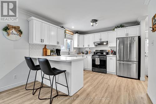 3200 Bruce Street, South Stormont, ON - Indoor Photo Showing Kitchen With Upgraded Kitchen