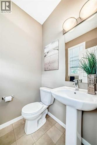 236 New Brighton Row Se, Calgary, AB - Indoor Photo Showing Bathroom