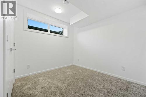 3569 19 Avenue Sw, Calgary, AB - Indoor Photo Showing Other Room