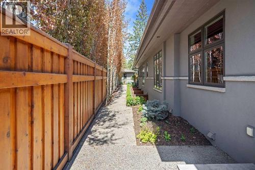 1020 Bel-Aire Drive, Calgary, AB - Outdoor