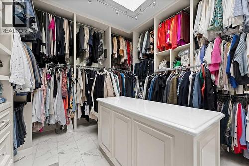 1020 Bel-Aire Drive, Calgary, AB - Indoor With Storage