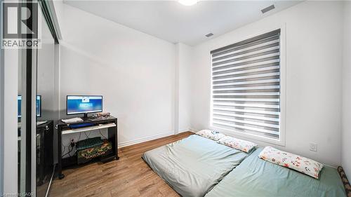 95 Dundas Street Unit# 004, Oakville, ON - Indoor Photo Showing Bedroom