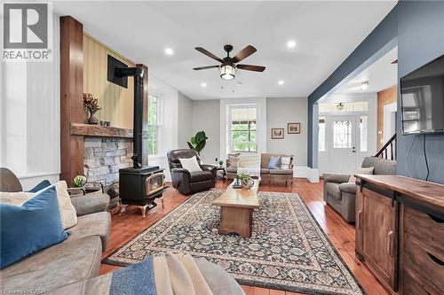 463 Concession 14 Road, Hagersville, ON - Indoor Photo Showing Living Room