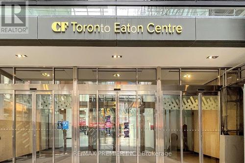 2303 - 197 Yonge Street, Toronto, ON - Indoor