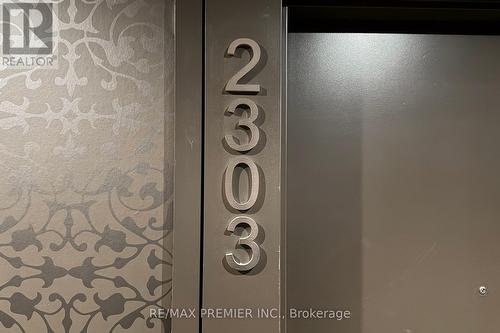 2303 - 197 Yonge Street, Toronto, ON - 