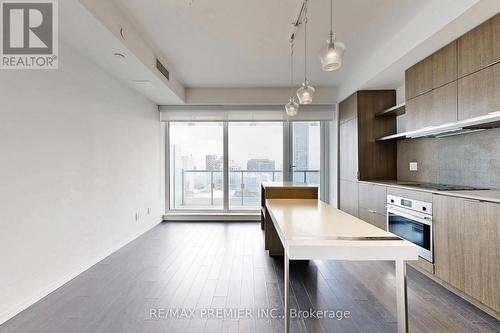 2303 - 197 Yonge Street, Toronto, ON - Indoor
