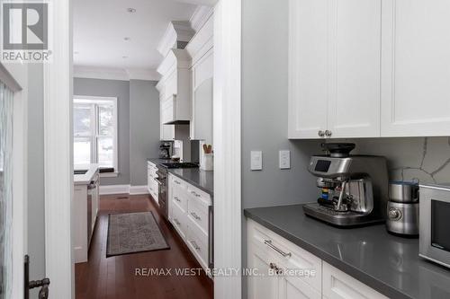 36 Sir Williams Lane, Toronto, ON - Indoor Photo Showing Kitchen
