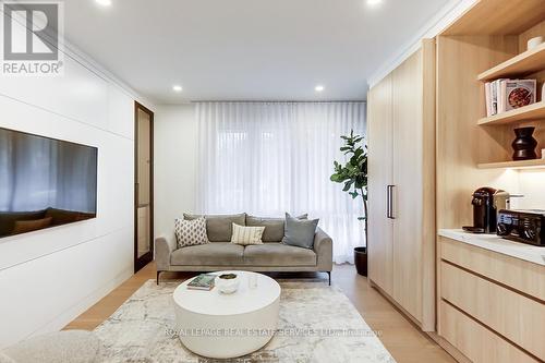 8 Birchcroft Road, Toronto, ON - Indoor