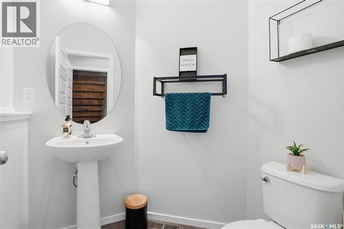 7904 Canola Avenue, Regina, SK - Indoor Photo Showing Bathroom