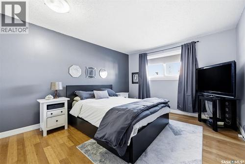 387 Fines Drive, Regina, SK - Indoor Photo Showing Bedroom