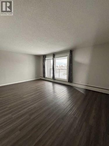 305, 9260 108 Avenue, Grande Prairie, AB - Indoor