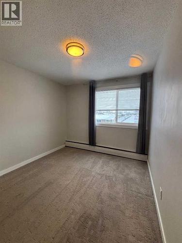 305, 9260 108 Avenue, Grande Prairie, AB - Indoor Photo Showing Other Room