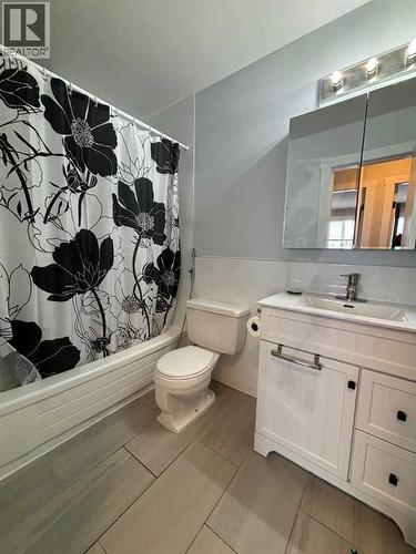 305, 9260 108 Avenue, Grande Prairie, AB - Indoor Photo Showing Bathroom