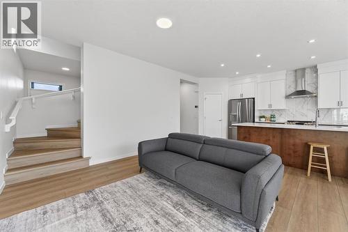 19 Rowley Park Nw, Calgary, AB - Indoor