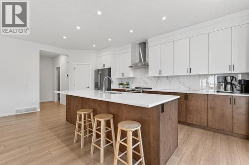 19 Rowley Park Nw, Calgary, AB - Indoor Photo Showing Kitchen With Upgraded Kitchen
