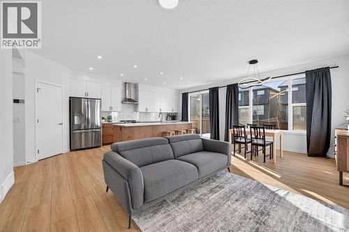 19 Rowley Park Nw, Calgary, AB - Indoor