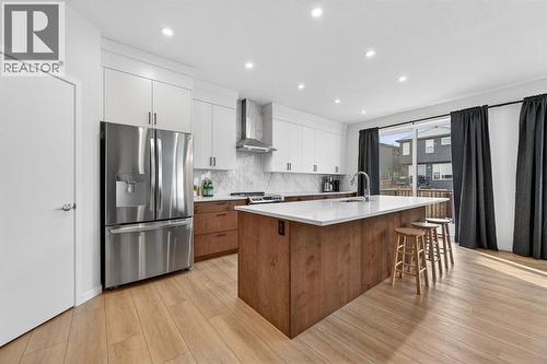 19 Rowley Park Nw, Calgary, AB - Indoor Photo Showing Kitchen With Upgraded Kitchen