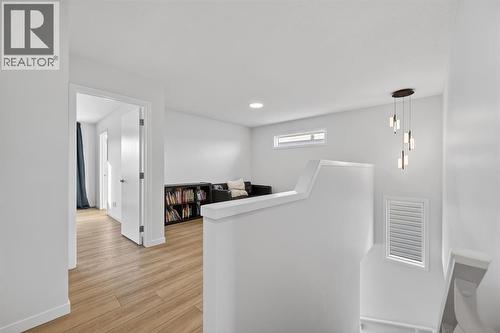 19 Rowley Park Nw, Calgary, AB - Indoor