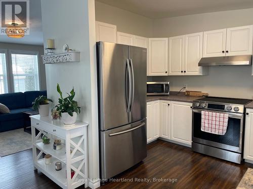 15 Huron Lane, Ashfield-Colborne-Wawanosh (Colborne), ON - Indoor Photo Showing Kitchen With Stainless Steel Kitchen