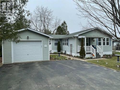 15 HURON LANE  Ashfield-Colborne-Wawanosh (Colborne), ON N7A 3Y2