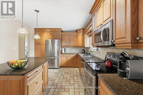 10 Grosvenor Drive, Belleville (Belleville Ward), ON - Indoor Photo Showing Kitchen