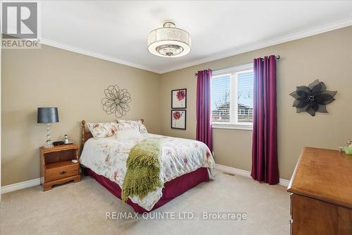 10 Grosvenor Drive, Belleville (Belleville Ward), ON - Indoor Photo Showing Bedroom