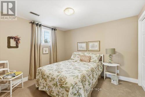 10 Grosvenor Drive, Belleville (Belleville Ward), ON - Indoor Photo Showing Bedroom