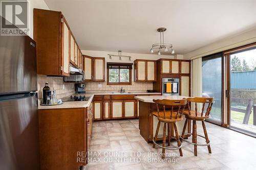 252 Maines Road, Tweed (Hungerford (Twp)), ON - Indoor Photo Showing Kitchen