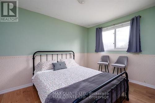 252 Maines Road, Tweed (Hungerford (Twp)), ON - Indoor Photo Showing Bedroom