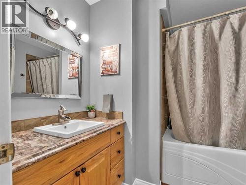 12002 Range Road 65, Rural Cypress County, AB - Indoor Photo Showing Bathroom