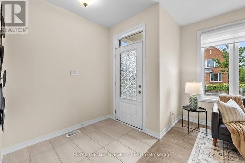 807 Mercier Crescent, Ottawa, ON - Indoor Photo Showing Other Room