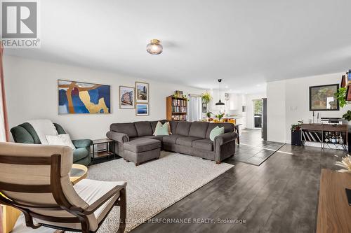 52 Adam Street, The Nation, ON - Indoor Photo Showing Living Room