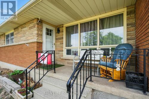 46 Collier Road S, Thorold (Thorold Downtown), ON - Outdoor With Deck Patio Veranda With Exterior